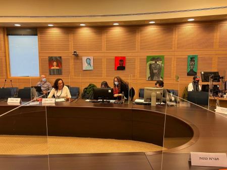 توما-سليمان: "أول من يدفع ثمن الأزمات هن النساء.